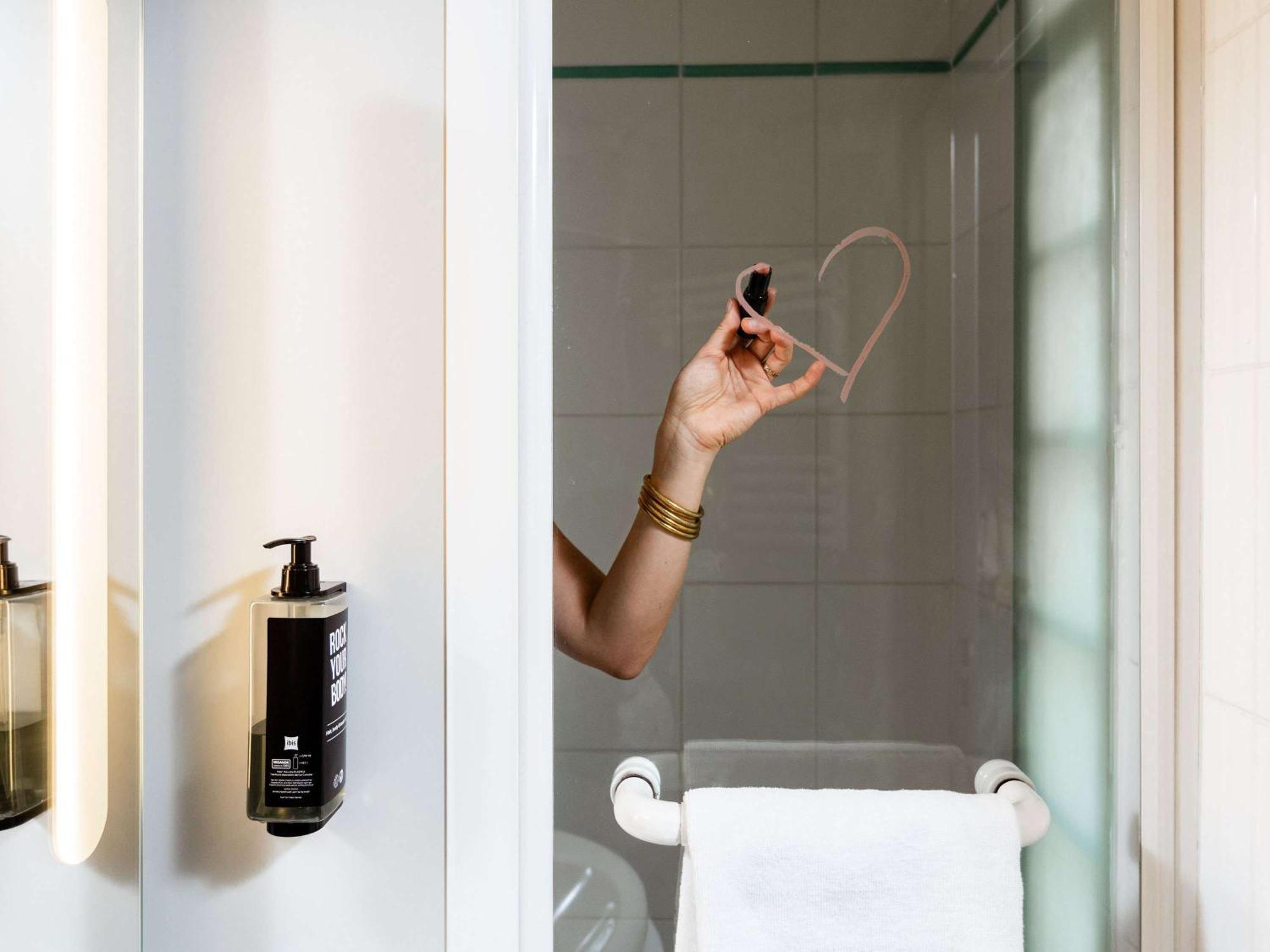 Ibis Paris Gare Montparnasse 15Eme Hotel Bagian luar foto