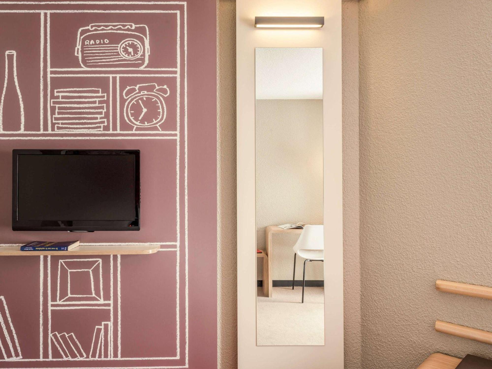 Ibis Paris Gare Montparnasse 15Eme Hotel Bagian luar foto